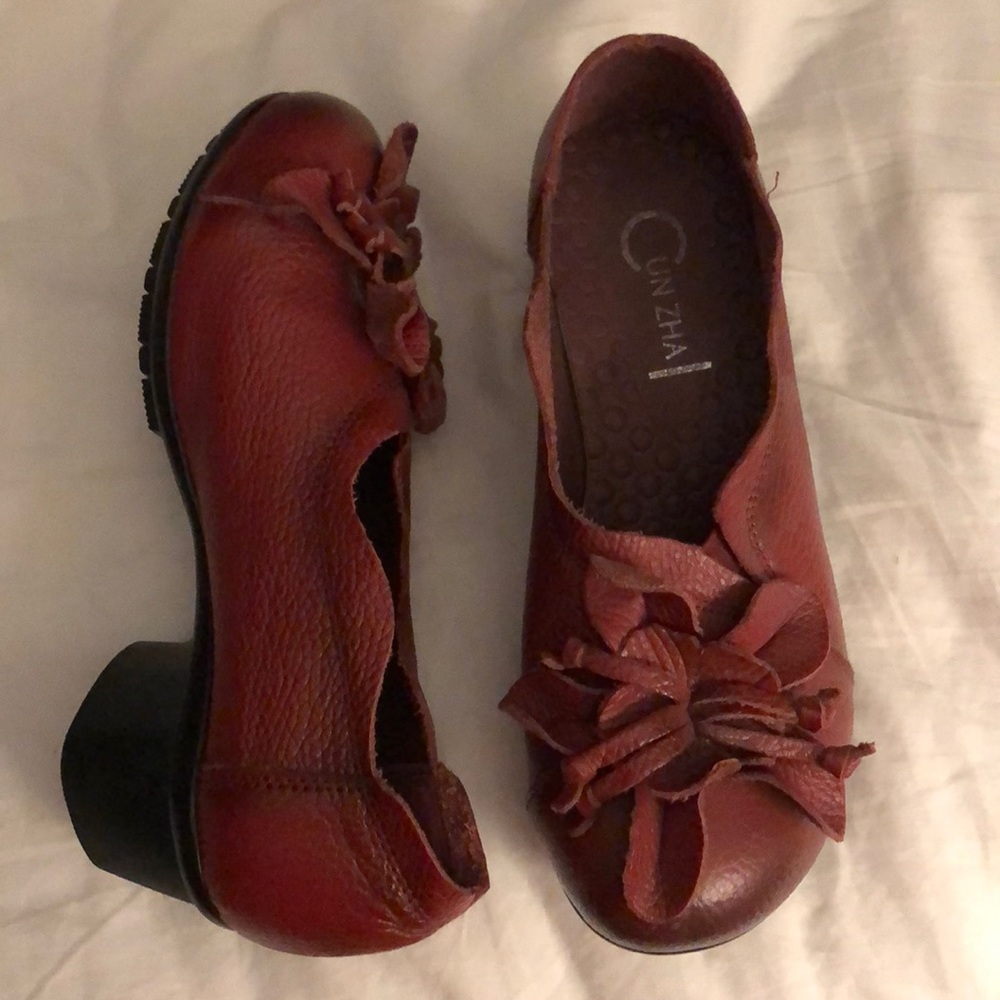 Fun AHA Red slip on shoes leather 6